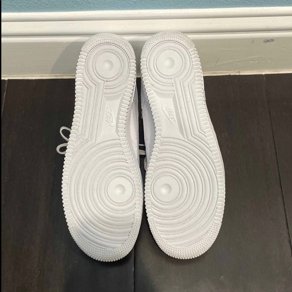 Air Force 1 Under Construction White - Picture 8 of 8